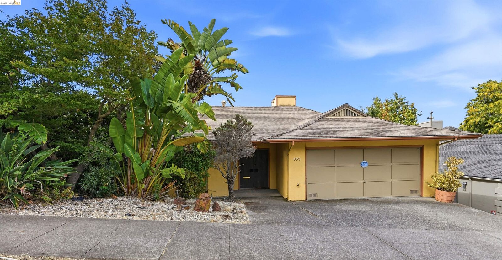 Property Photo:  635 Longridge Road  CA 94610 
