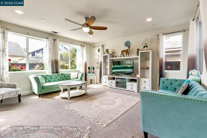 Property Photo: 582 Mandevilla Dr CA 94513