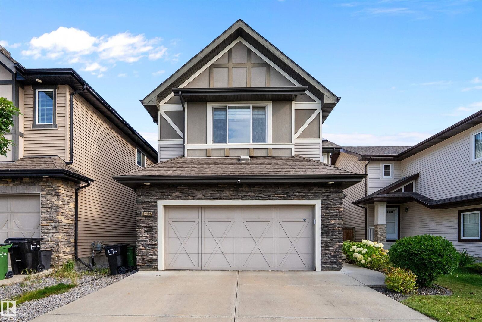 Property Photo: 15832 11 Avenue SW AB T6W 2H3