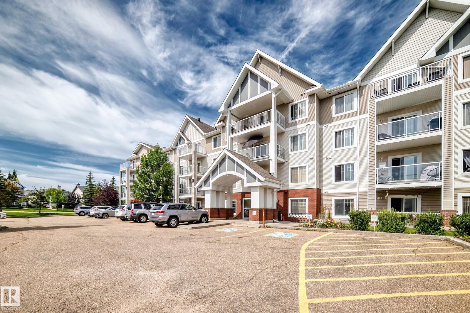 Property Photo: 13830 150 Avenue NW 301 AB T6V 1X2