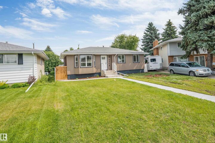 Property Photo: 6404 88 Avenue NW AB T6B 0M2