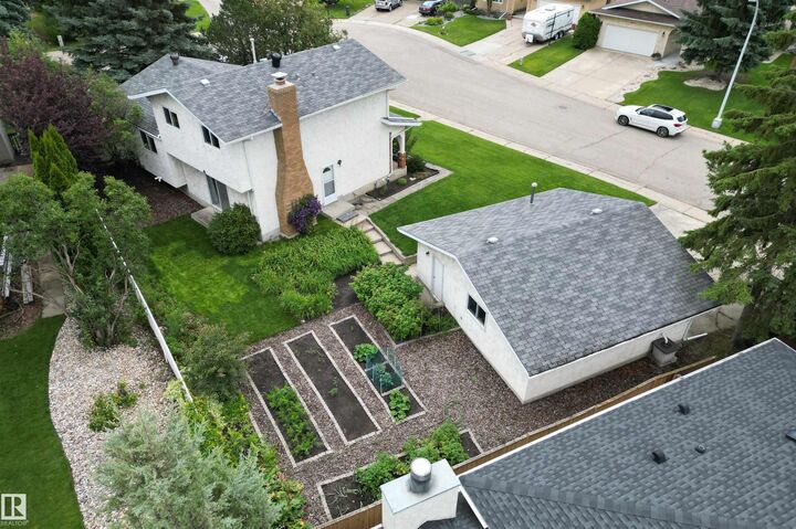 Property Photo: 10912 34A Avenue NW AB T6J 2V1