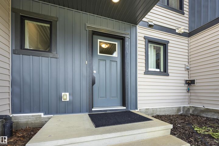 Property Photo: 1246 Aster Boulevard NW AB T6T 2N8