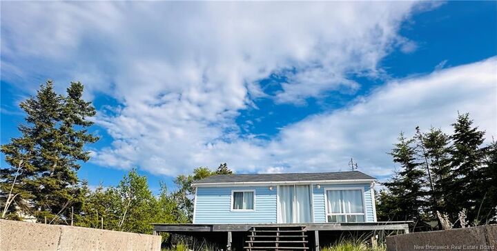 345 Bayshore Drive — photo 1