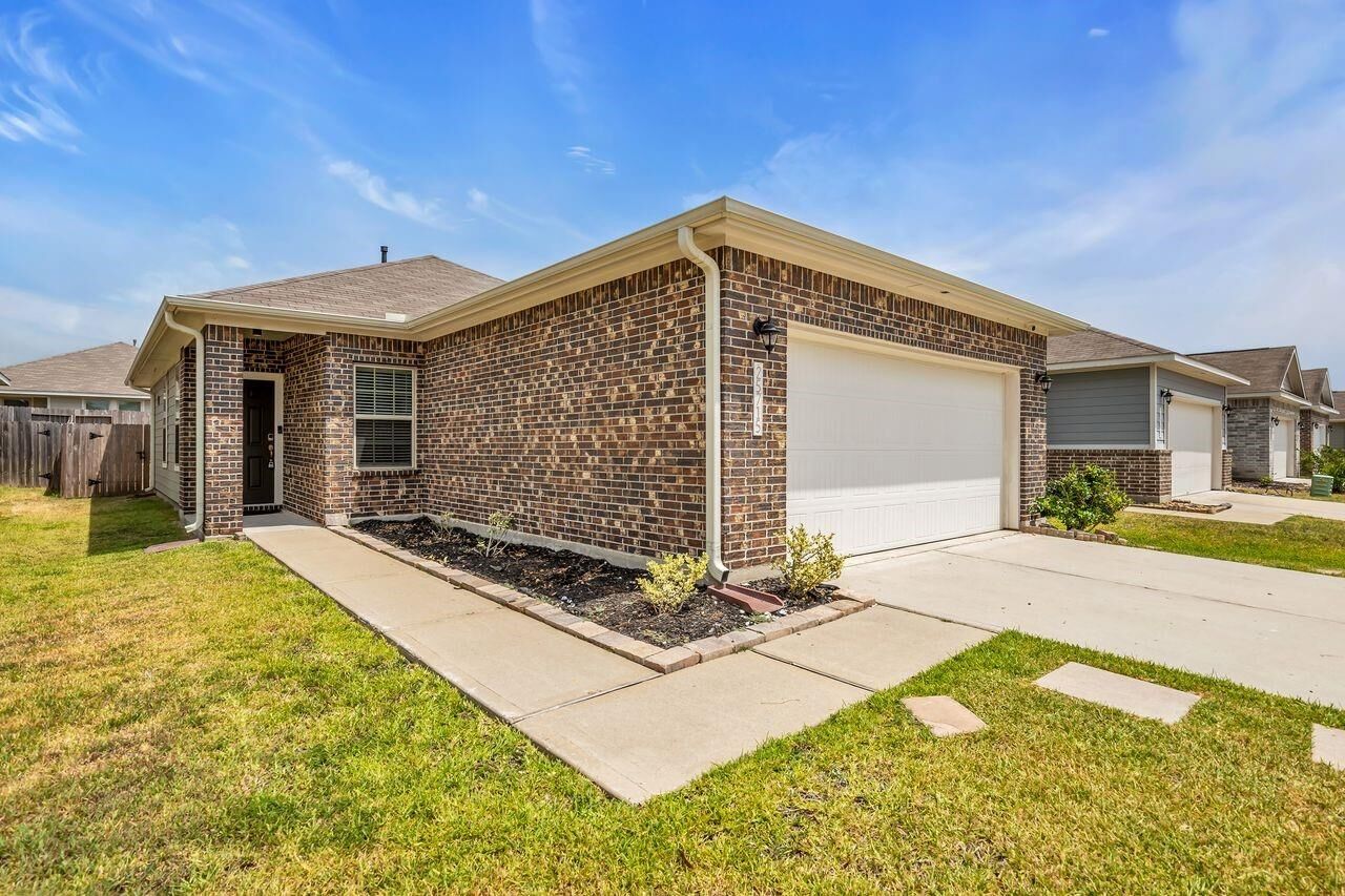 Property Photo:  25715 Northpark Palm Drive  TX 77365 