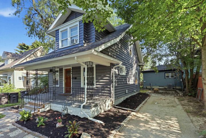 Property Photo:  910 Nuttman Avenue  IN 46807 