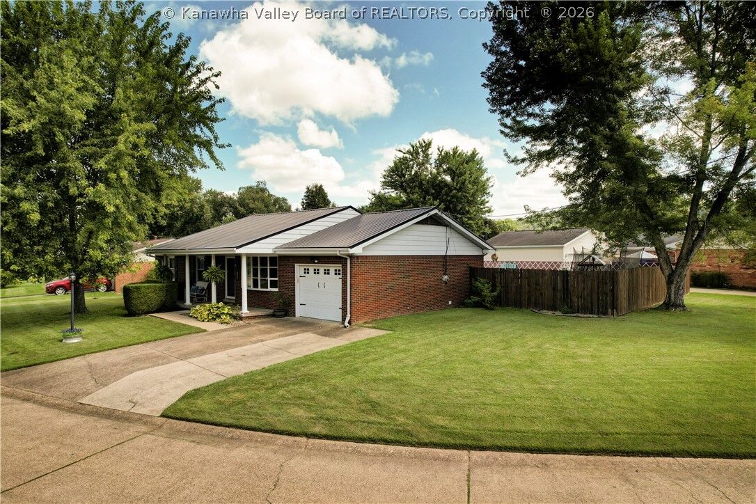 Property Photo: 135 Seneca Circle WV 25213