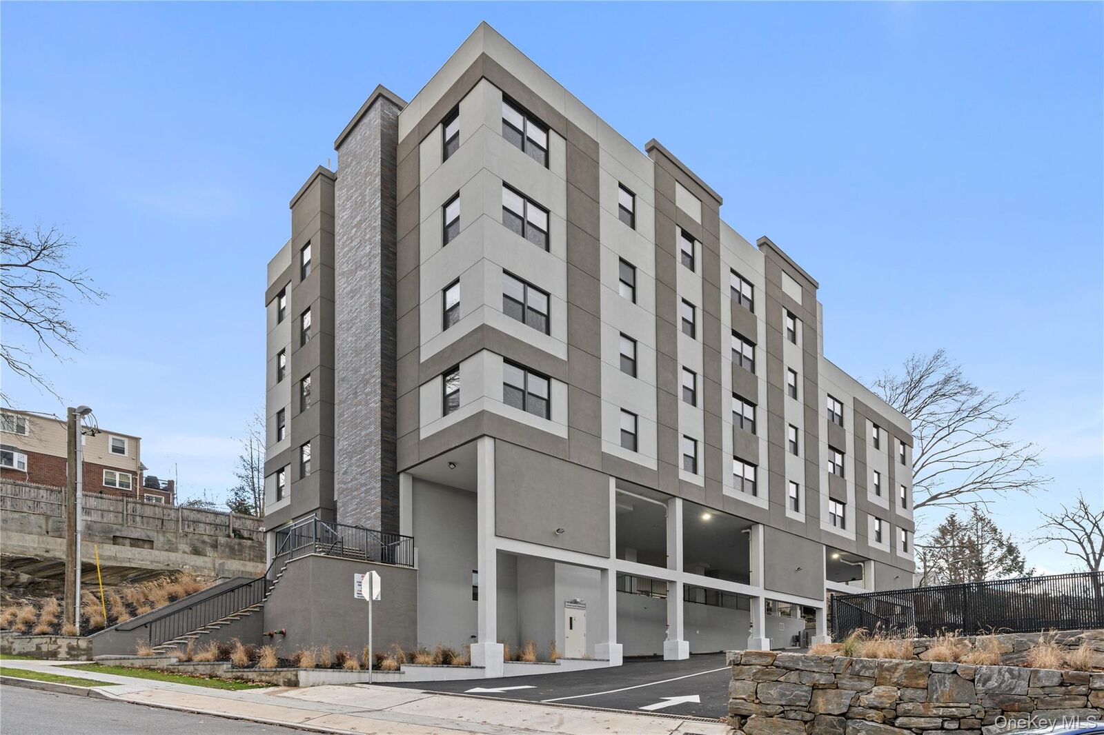 Property Photo: 135 Wakefield Avenue 401 NY 10704