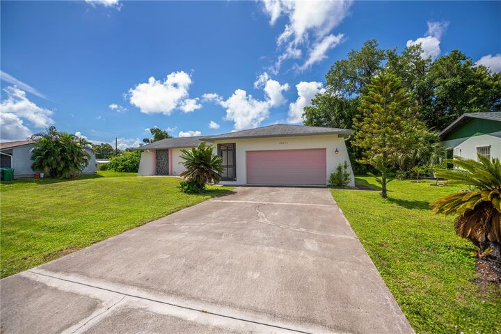 Property Photo: 20255 Lorenzo Avenue FL 33952
