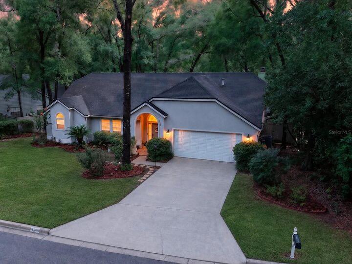 Property Photo: 10427 SW 55th Place FL 32608