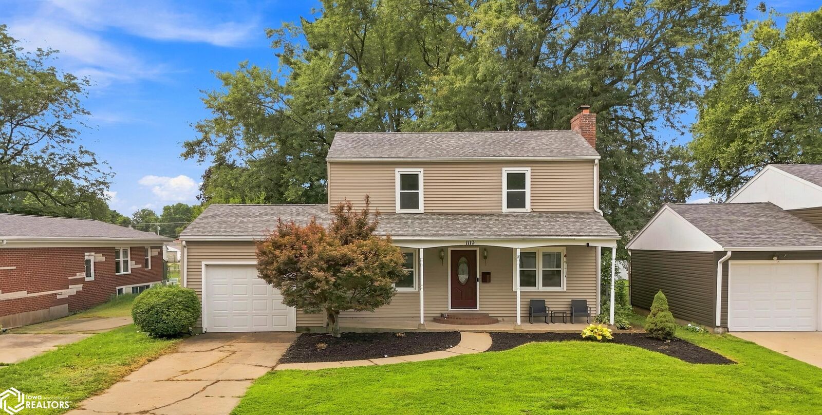 Property Photo: 1113 Lynnwood Drive IA 52601
