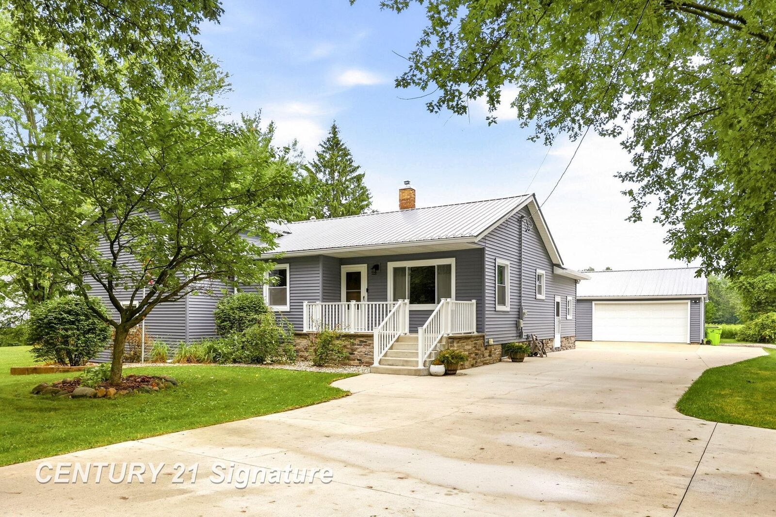 Property Photo:  3063 E Gordonville Road  MI 48640 