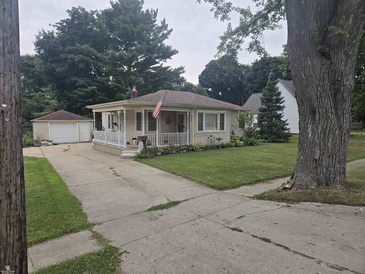 Property Photo:  323 Mary Street  MI 48097 