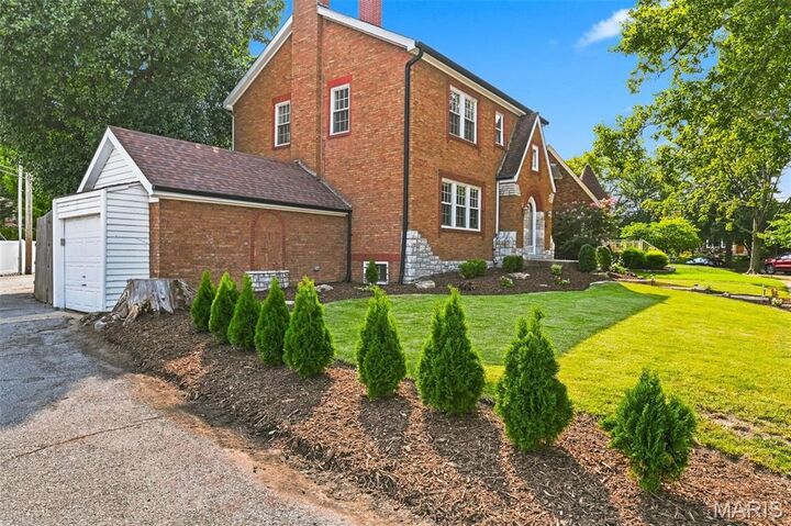 Property Photo: 6427 Winona Avenue MO 63109