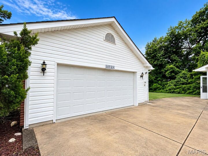 Property Photo: 14 Ludwigs Oak Court MO 63303