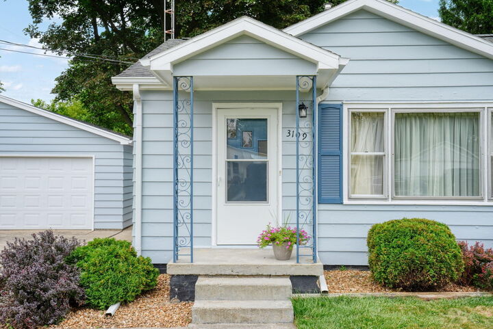Property Photo: 3109 Queen Street MI 49283