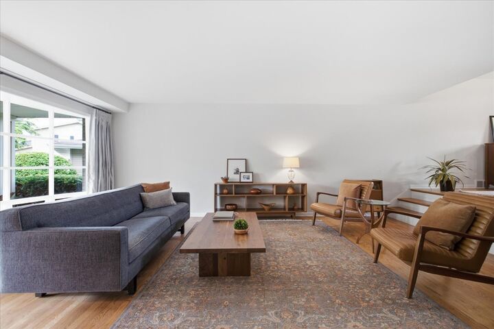 Property Photo: 1006 Meadowlark Lane IL 60025