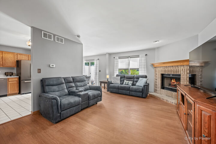 Property Photo: 5613 W Von Avenue C IL 60449