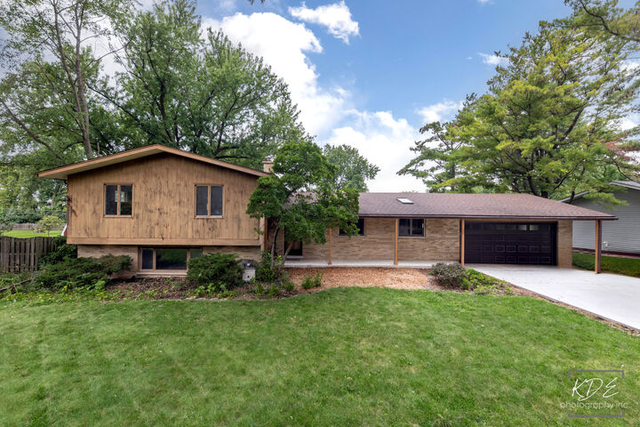 Property Photo: 3S664 Delles Road IL 60563