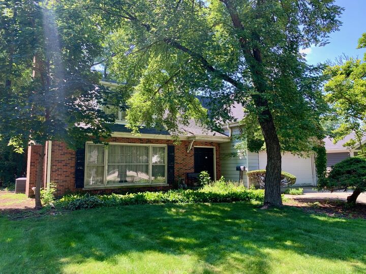 Property Photo:  1131 Park Lane  IL 60558 