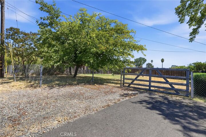 Property Photo: 946 14th CA 95965
