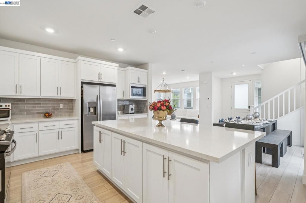Property Photo:  37231 Sand Bar Pl  CA 94560 