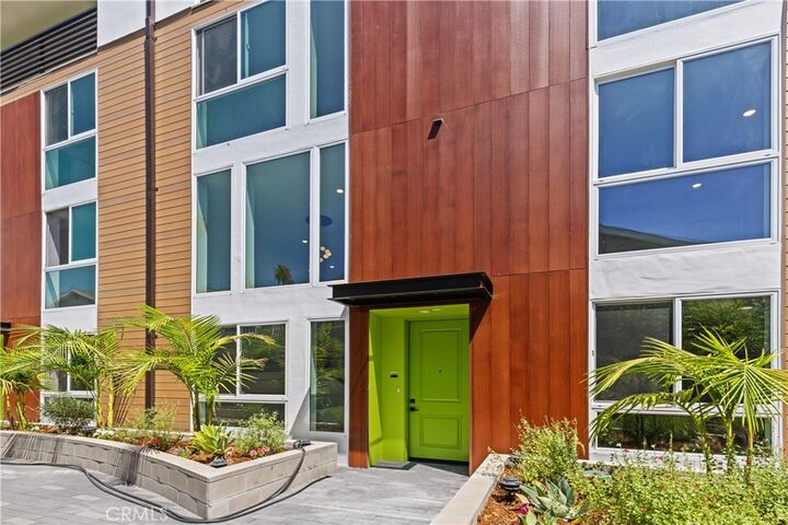 Property Photo: 176 N Catalina Avenue 103 CA 91106