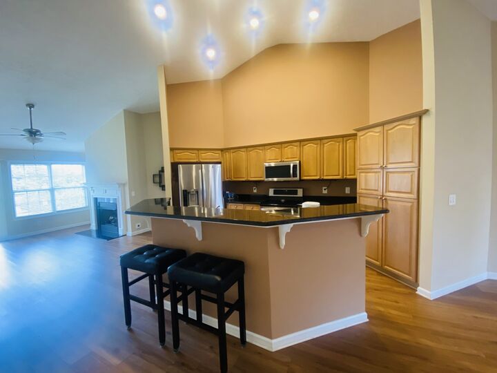 Property Photo: 395 Devon Chase Hl 4604 TN 37066