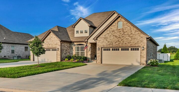 Property Photo:  1049 Veridian Dr A  TN 37043 