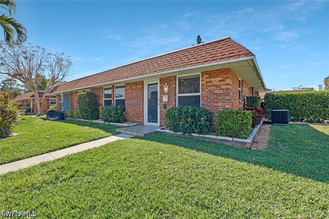 Property Photo: 2710 Arbutus Street B1 FL 34112