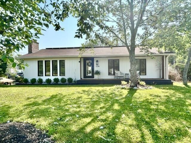 39 Falcon Road — photo 1