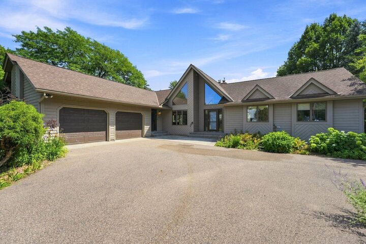Property Photo:  386 Bear Avenue S  MN 55127 
