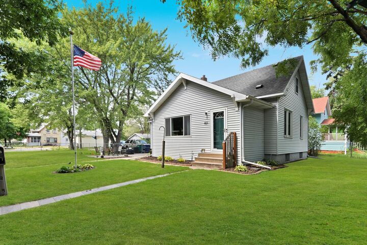 Property Photo:  401 17th Avenue N  MN 56303 