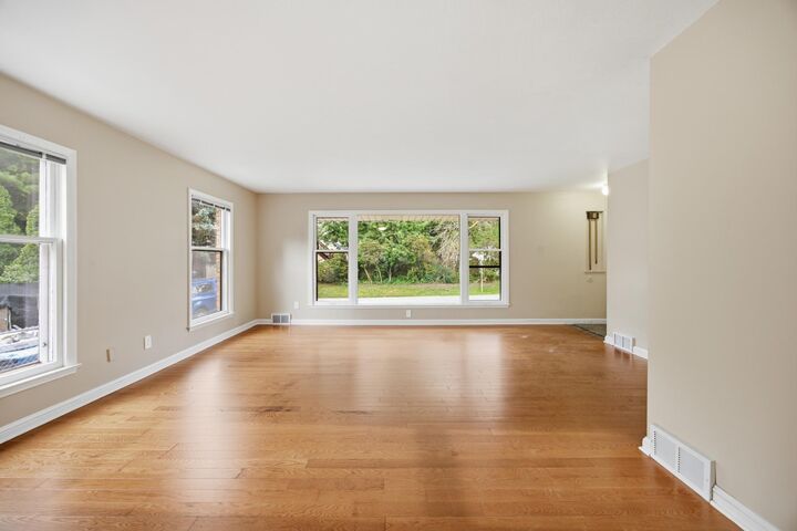 Property Photo:  5410 44th Avenue N  MN 55422 