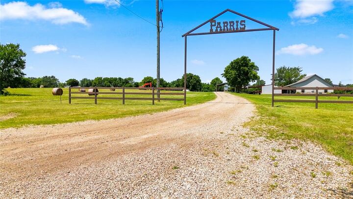 Property Photo:  189 County Road 3090  TX 75415 