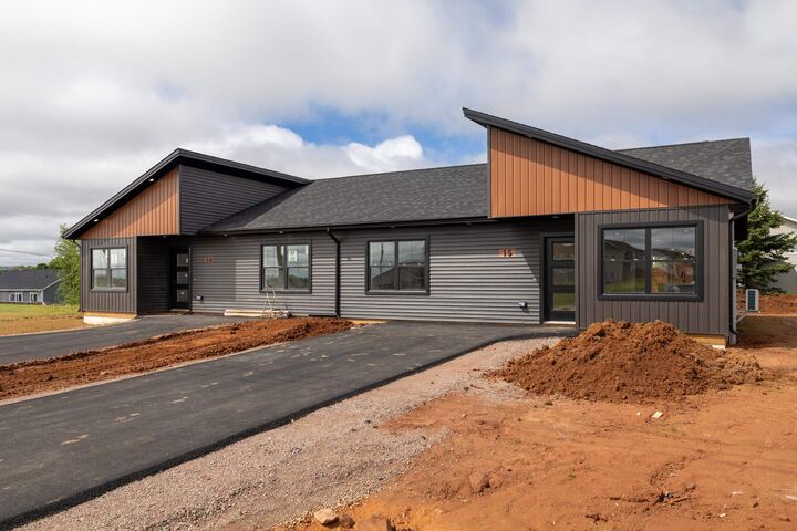 Property Photo: 174 Rogerson Street PE C1E 3W4