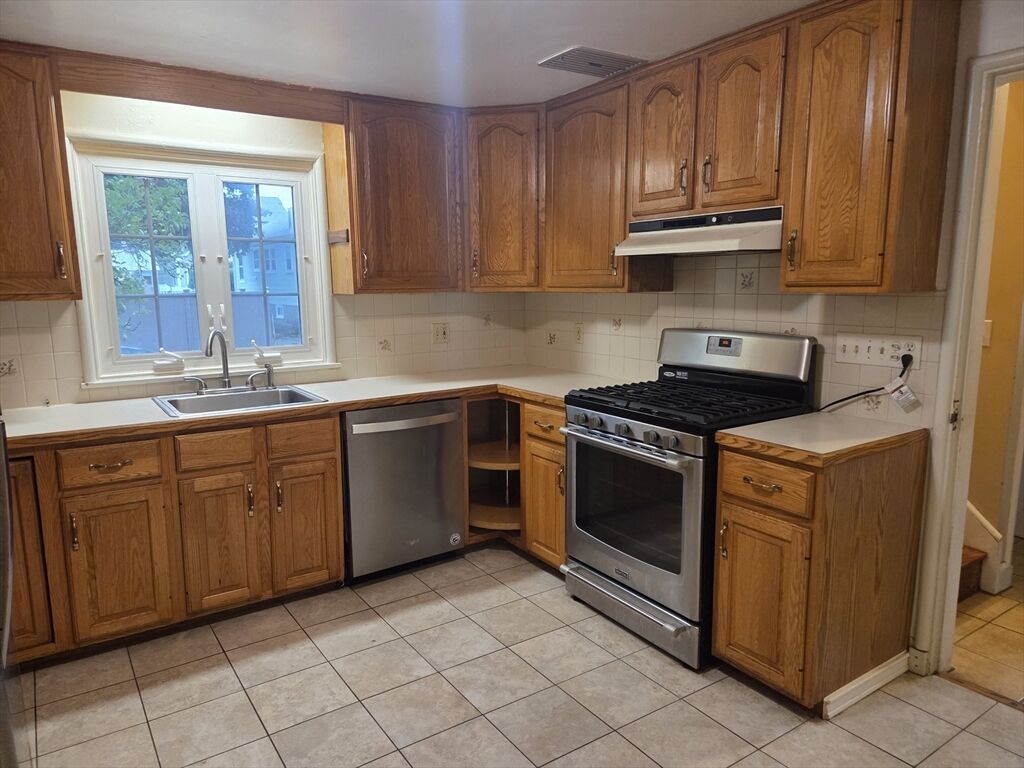 Property Photo:  1004 Belmont St 1  MA 02472 
