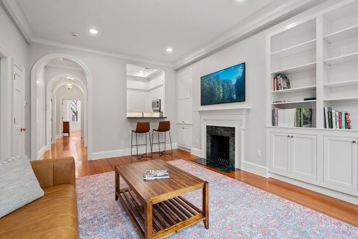Property Photo:  216 Commonwealth Avenue 3  MA 02116 