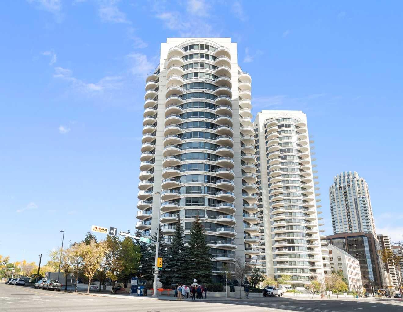 Property Photo: 1088 6 Avenue SW 1901 AB T2P 5N3