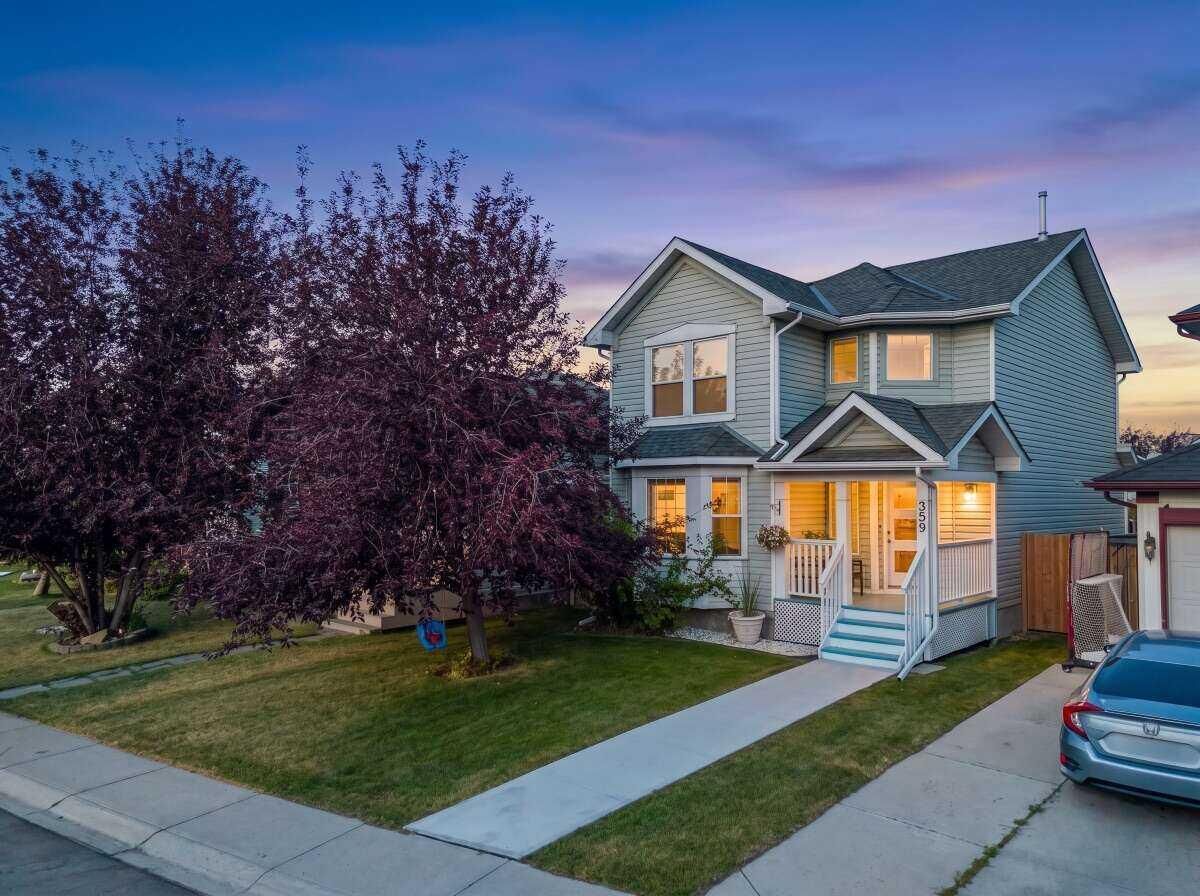Property Photo: 359 Mt Apex Green SE AB T2Z 3B8