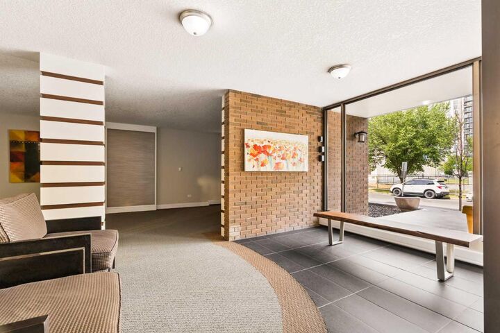 Property Photo:  1123 13 Avenue SW 701  AB T2R 0L7 