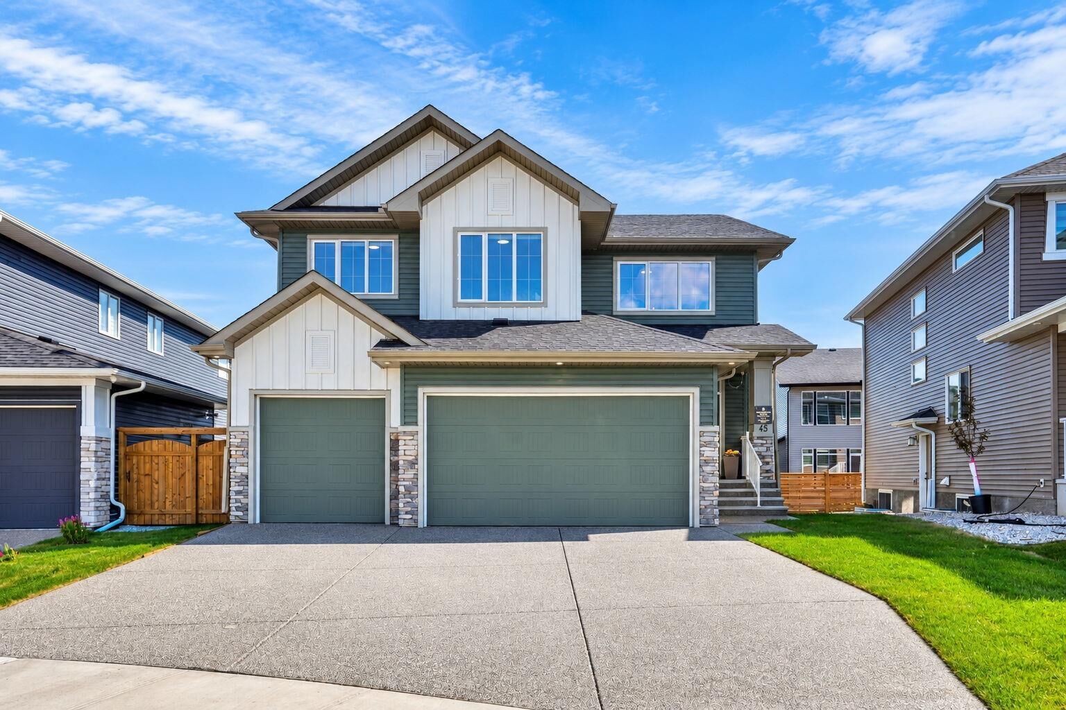 Property Photo: 45 Dawson Gardens AB T1X 2R1