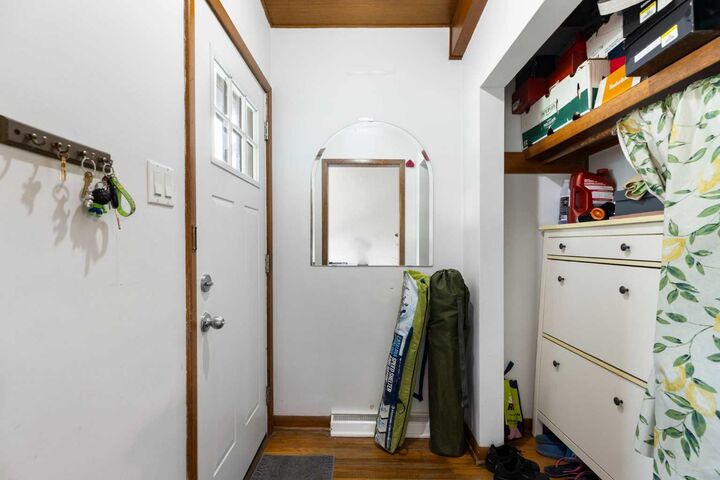 Property Photo: 2029 &Amp 2031 35 Street SW AB T3E 2X5