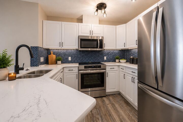 Property Photo: 1021 Ross Street 304 AB T0M 0S0