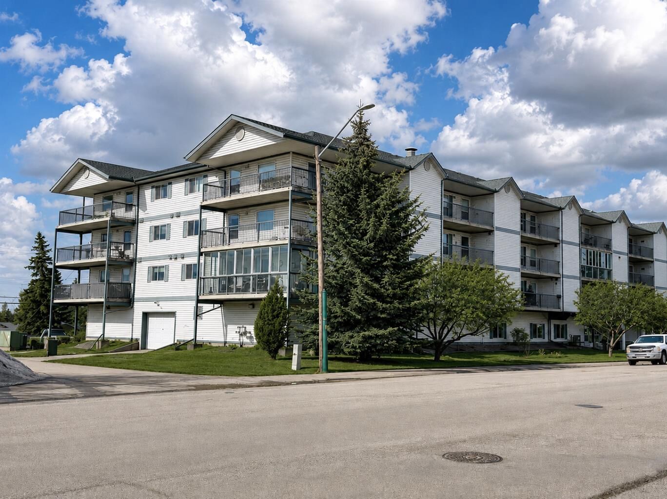 Property Photo: 4514 54 Avenue 301 AB T4H 1W5