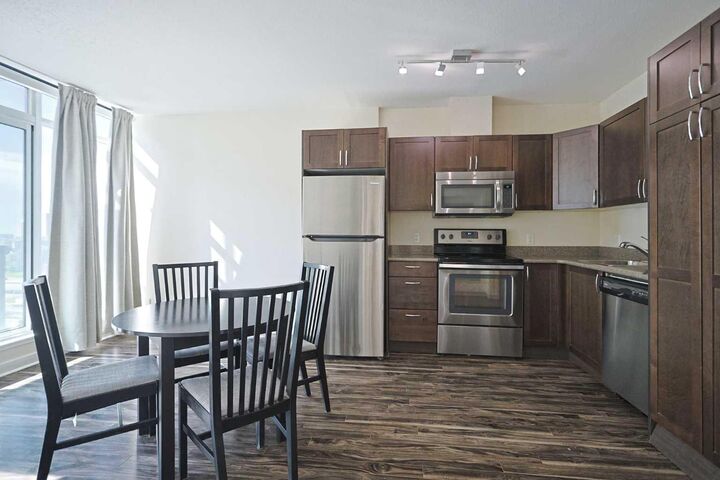 Property Photo: 10 Brentwood Common NW 904 AB T2L 2L6