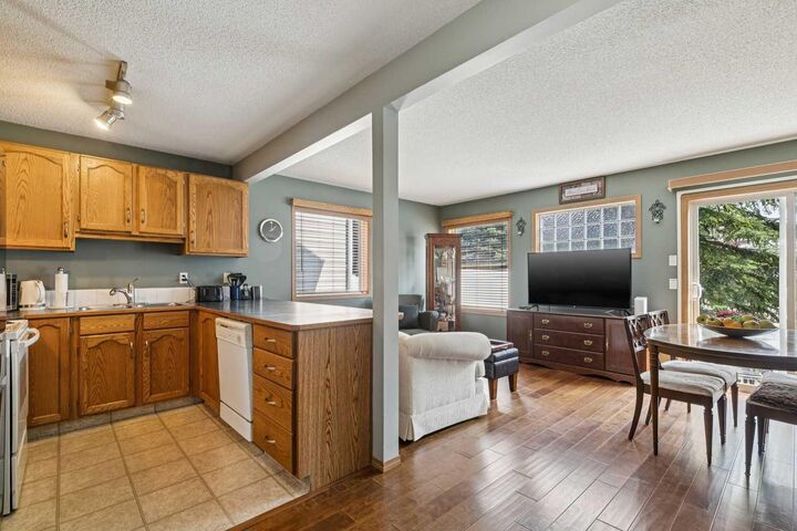 Property Photo: 148 Everstone Drive SW AB T2Y 0E1