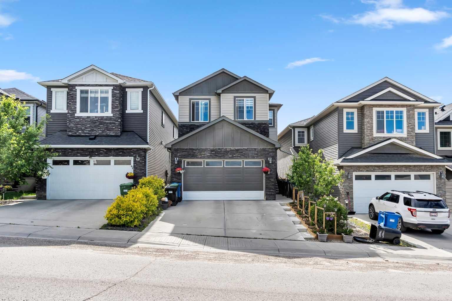 Property Photo: 236 Nolanhurst Crescent NW AB T3R 0Z4