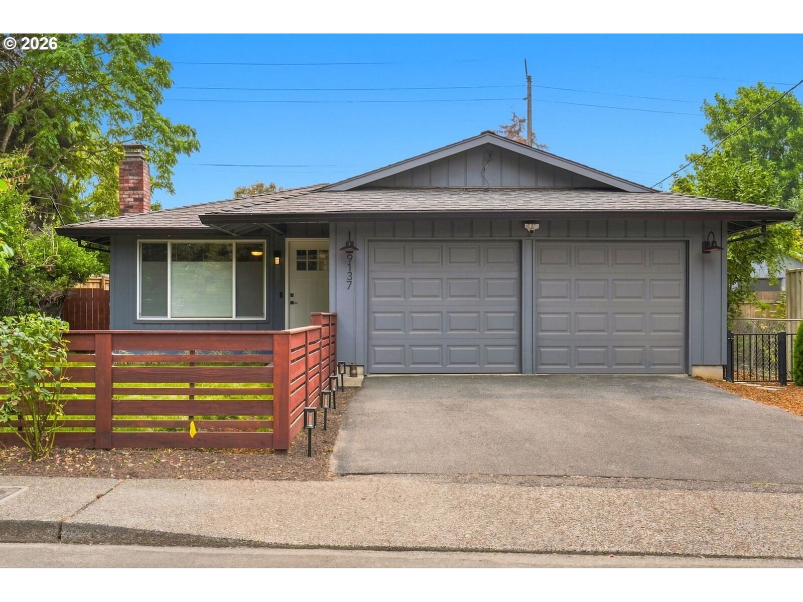 Property Photo: 9137 N Geneva Ave OR 97203