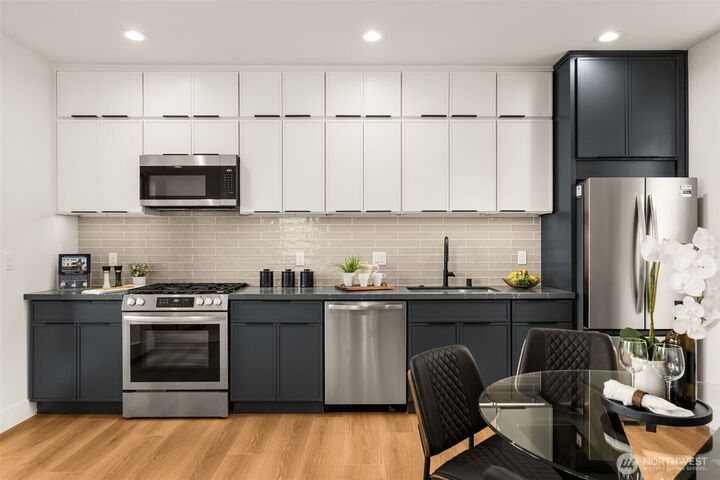 Property Photo:  7403  Dayton Avenue N  WA 98103 